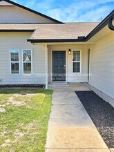 1611 N Hickory Ave in Broken Arrow, OK - Building Photo - Building Photo