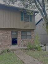 3930 Country Club Dr in Imperial, MO - Building Photo
