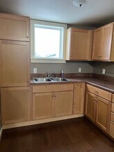 208 E Franklin St, Unit Apartment A in Bloomfield, IA - Building Photo - Building Photo