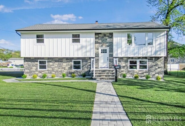 property at 156 Cliffwood Ave W