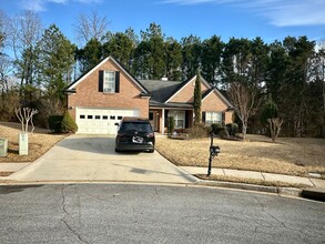 405 Haverford Run Ct in Lilburn, GA - Foto de edificio - Building Photo