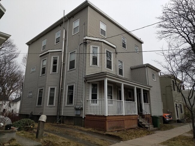6213 Shirley St in Halifax, NS - Building Photo - Building Photo