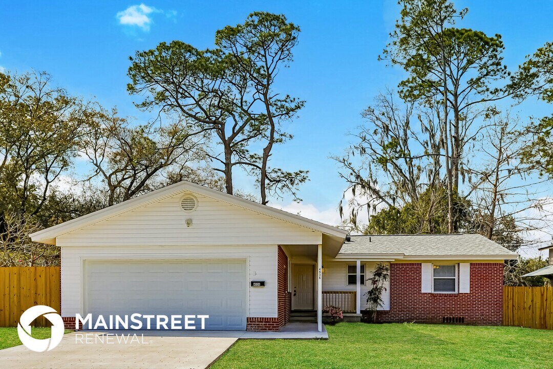 4936 Perrine Dr in Jacksonville, FL - Building Photo