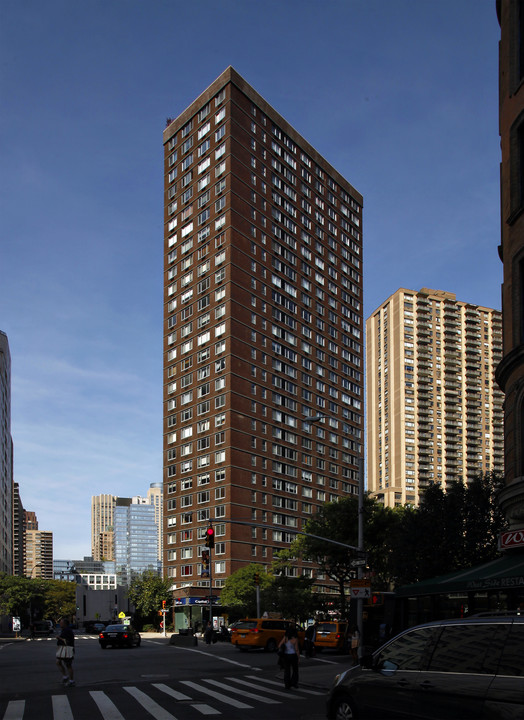 Nevada Towers in New York, NY - Building Photo