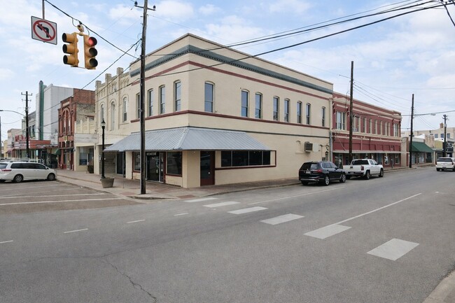 property at 211 W Milam St