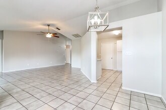 227 Belfort Pl in Valrico, FL - Building Photo - Building Photo