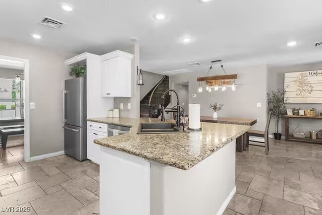 property at 8465 W Wigwam Ave