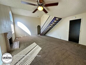 921 Shady Oak Dr in Santa Rosa, CA - Building Photo - Building Photo