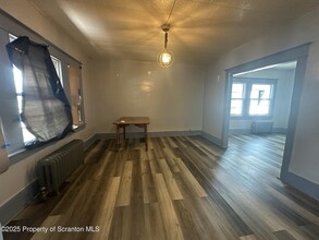 703 Moosic St in Scranton, PA - Building Photo - Building Photo
