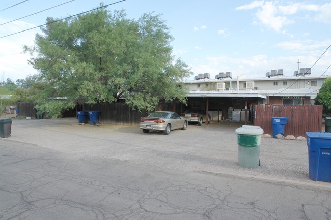 2618-2624 N Tucson Blvd in Tucson, AZ - Building Photo - Building Photo