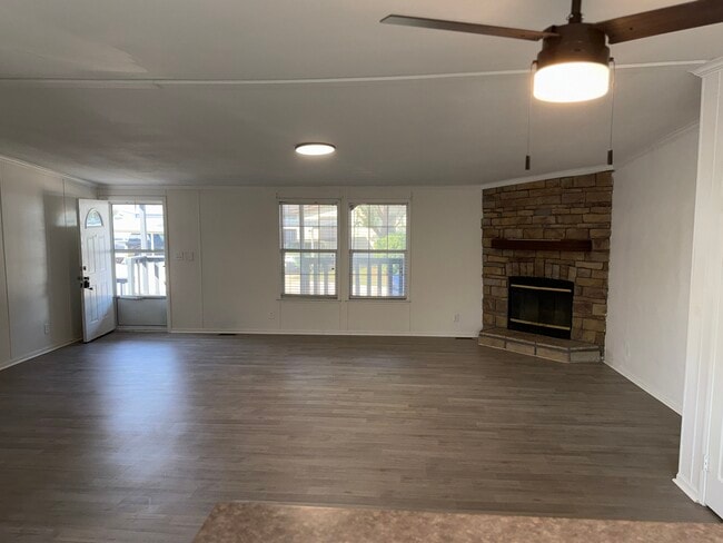 11052 Richardo Ln in Fort Worth, TX - Building Photo - Building Photo