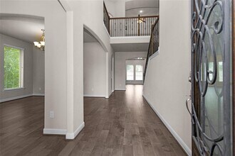 236 Redwood Cyn Trl in Conroe, TX - Foto de edificio - Building Photo