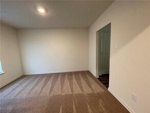 104 Sunnymeade Ln in Jarrell, TX - Building Photo - Building Photo