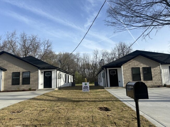 property at 2050 Ellis St