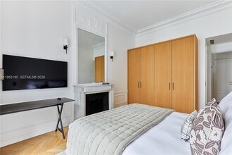 11 Rue St, Unit SDO 403 in Carrollton, TX - Foto de edificio - Building Photo