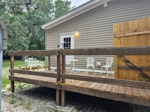 593 Stokes Landing Rd in Palatka, FL - Building Photo - Building Photo