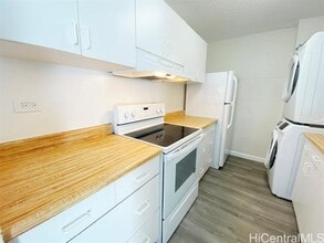 1250 Richard Ln in Honolulu, HI - Building Photo - Building Photo