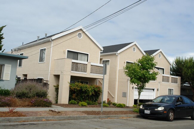 435 Liberty St in El Cerrito, CA - Building Photo - Building Photo