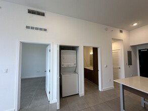 1235 NW 2nd Ave, Unit A7 in Miami, FL - Building Photo - Building Photo