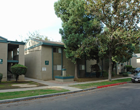 Village at Shaw Apartments in Fresno, CA - Building Photo - Building Photo