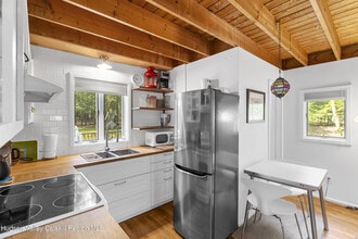 501 Ohayo Mountain Rd in Woodstock, NY - Building Photo - Building Photo