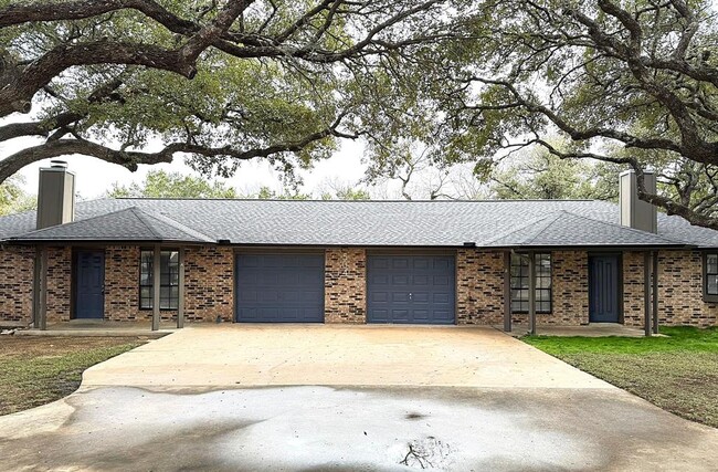 504 Algerita Dr in Georgetown, TX - Building Photo - Building Photo