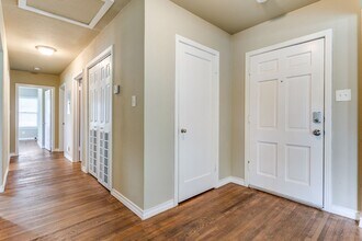 231 Sutton Dr in San Antonio, TX - Building Photo - Building Photo