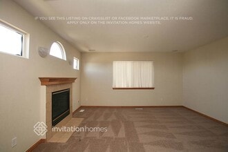 2931 S Tower Way in Aurora, CO - Building Photo - Building Photo