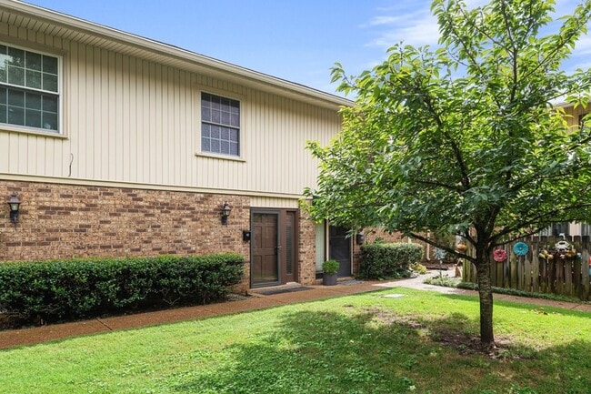2116 Hobbs Rd, Unit K2 in Nashville, TN - Building Photo - Building Photo