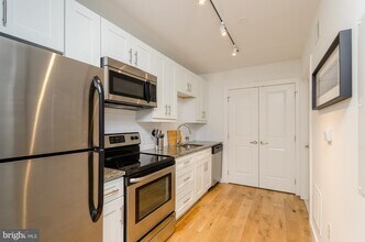 224 Church St in Philadelphia, PA - Foto de edificio - Building Photo