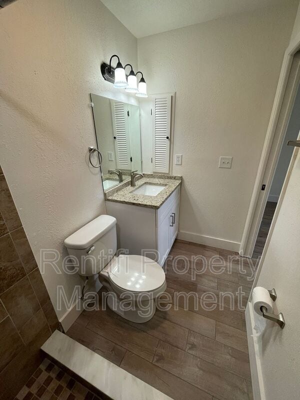 1326 SE 24th Ave in Cape Coral, FL - Building Photo - Building Photo