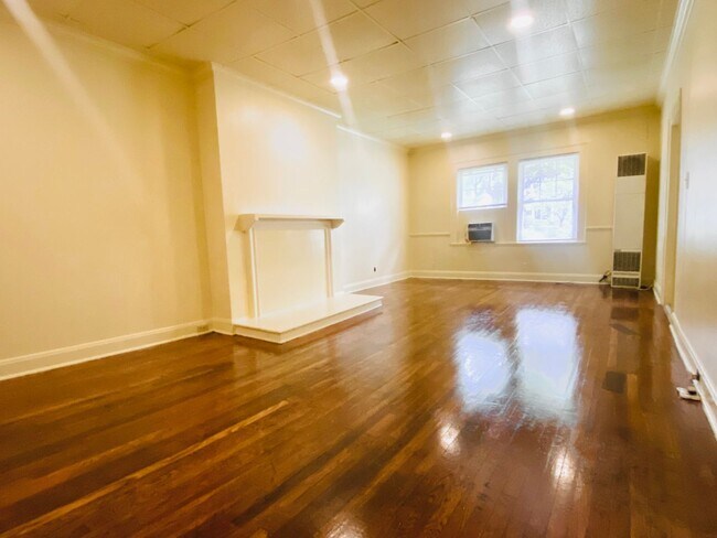 2414-2412 W Club Blvd in Durham, NC - Building Photo - Building Photo