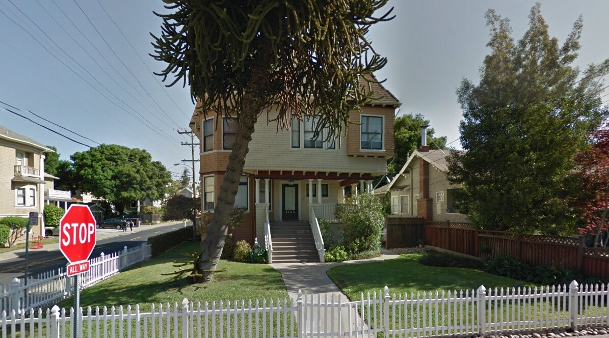 2103 Clinton Ave in Alameda, CA - Building Photo