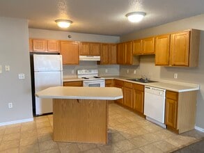 Greenfield Estates I & II in Le Sueur, MN - Foto de edificio - Building Photo