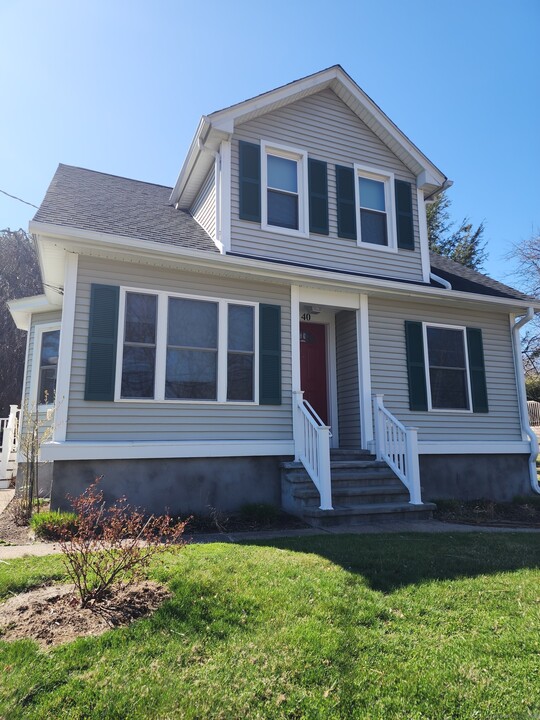 40 Summer St in Southington, CT - Building Photo