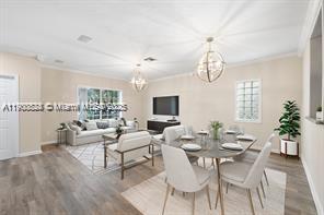 16225 Emerald Cove Rd in Weston, FL - Building Photo