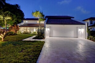 399 SW 15th St in Boca Raton, FL - Building Photo