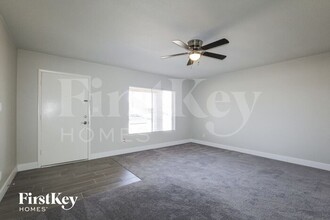 19217 N 15th Ave in Phoenix, AZ - Building Photo - Building Photo
