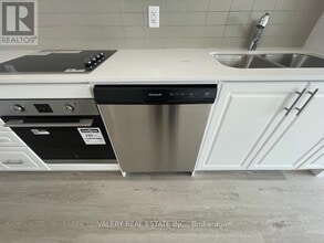 461 Green Rd in Hamilton, ON - Building Photo - Building Photo