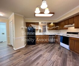 805 Cedar Ln in Knoxville, TN - Building Photo - Building Photo