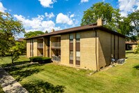 The Cove at Allen Park - Allen Park, MI photo'