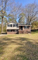 1736 6th St NW in Center Point, AL - Building Photo