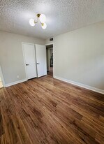2108 Burpee Dr in Jacksonville, FL - Building Photo