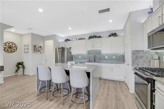 1180 Solano Hills Ct in Henderson, NV - Building Photo - Building Photo