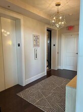 450 Knights Run Ave in Tampa, FL - Building Photo - Building Photo