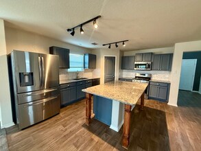 14721 Hooded Merganser in San Antonio, TX - Building Photo - Building Photo