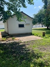 507 Center Ave in Decorah, IA - Building Photo - Building Photo