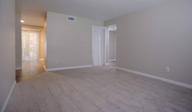 Pineview Apartments in Morrow, GA - Building Photo - Building Photo