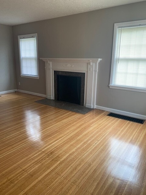 657 W 44th St in Indianapolis, IN - Foto de edificio - Building Photo