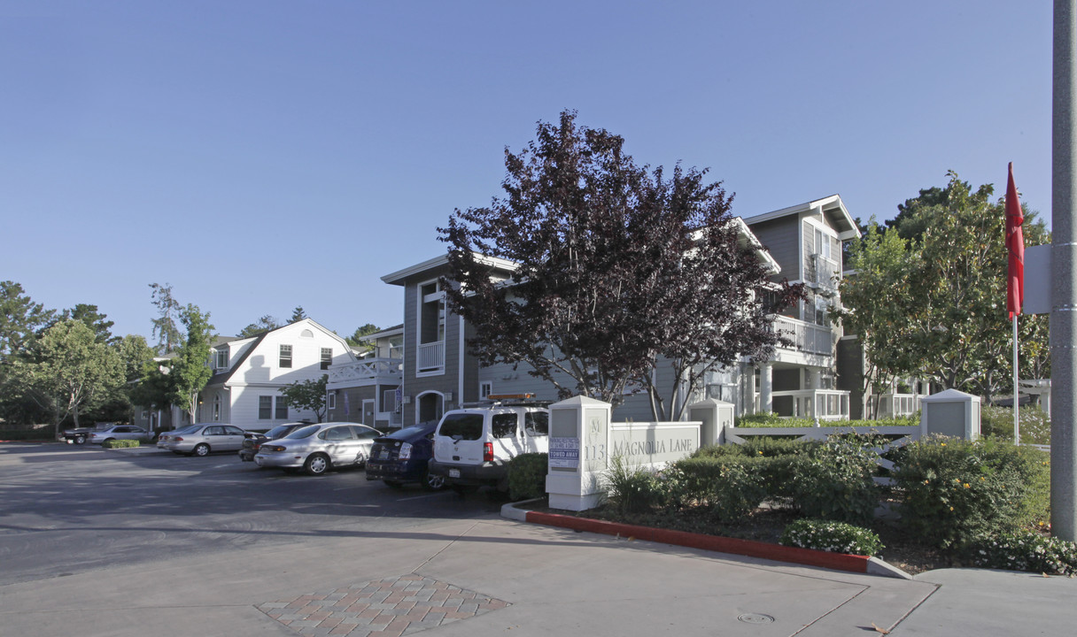 Magnolia Lane in Sunnyvale, CA - Building Photo